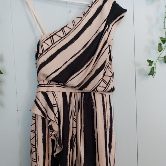 BCBG Black and White Print One Shoulder Dress - Picture 2 of 9